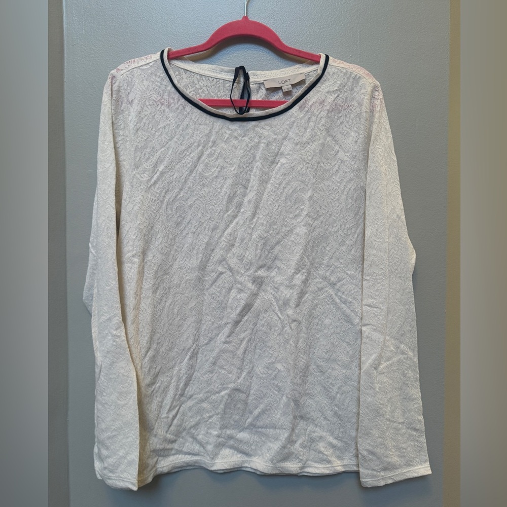 LOFT | Women’s Long Sleeves Lightweight Sweater/Blouse | EUC